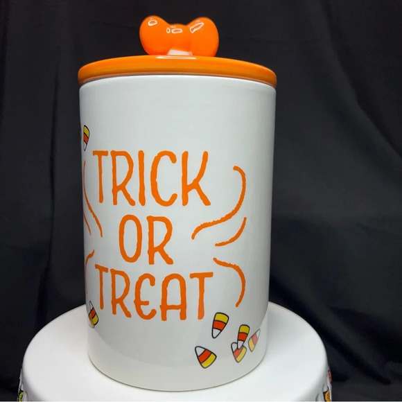 Sanrio Hello Kitty Halloween Ceramic Candy Corn Kitchen Bundle - Canister &Bowls - Picture 4 of 12